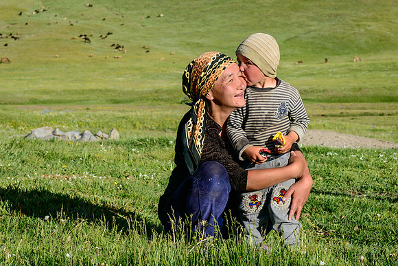 Herder Family, Song Kul