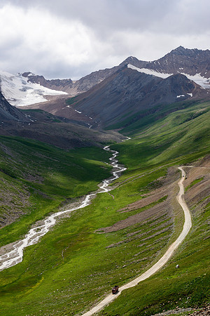 The Way Down, Chon Ashuu Pass