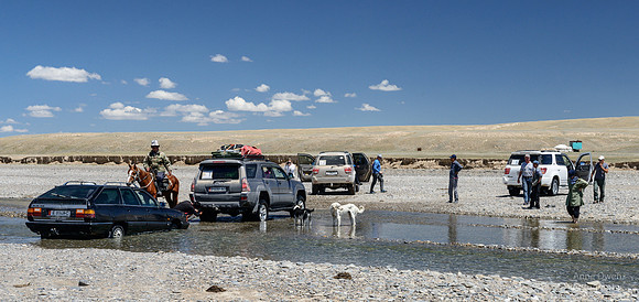 Rescuing a vehicle stuck at a river crossing